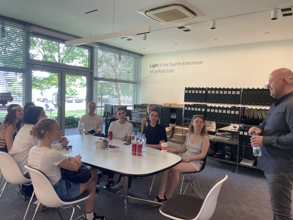 Studenci PJATK w siedzibie ERCO