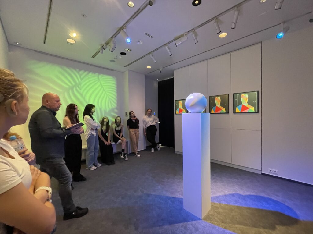 Studenci PJATK w siedzibie ERCO