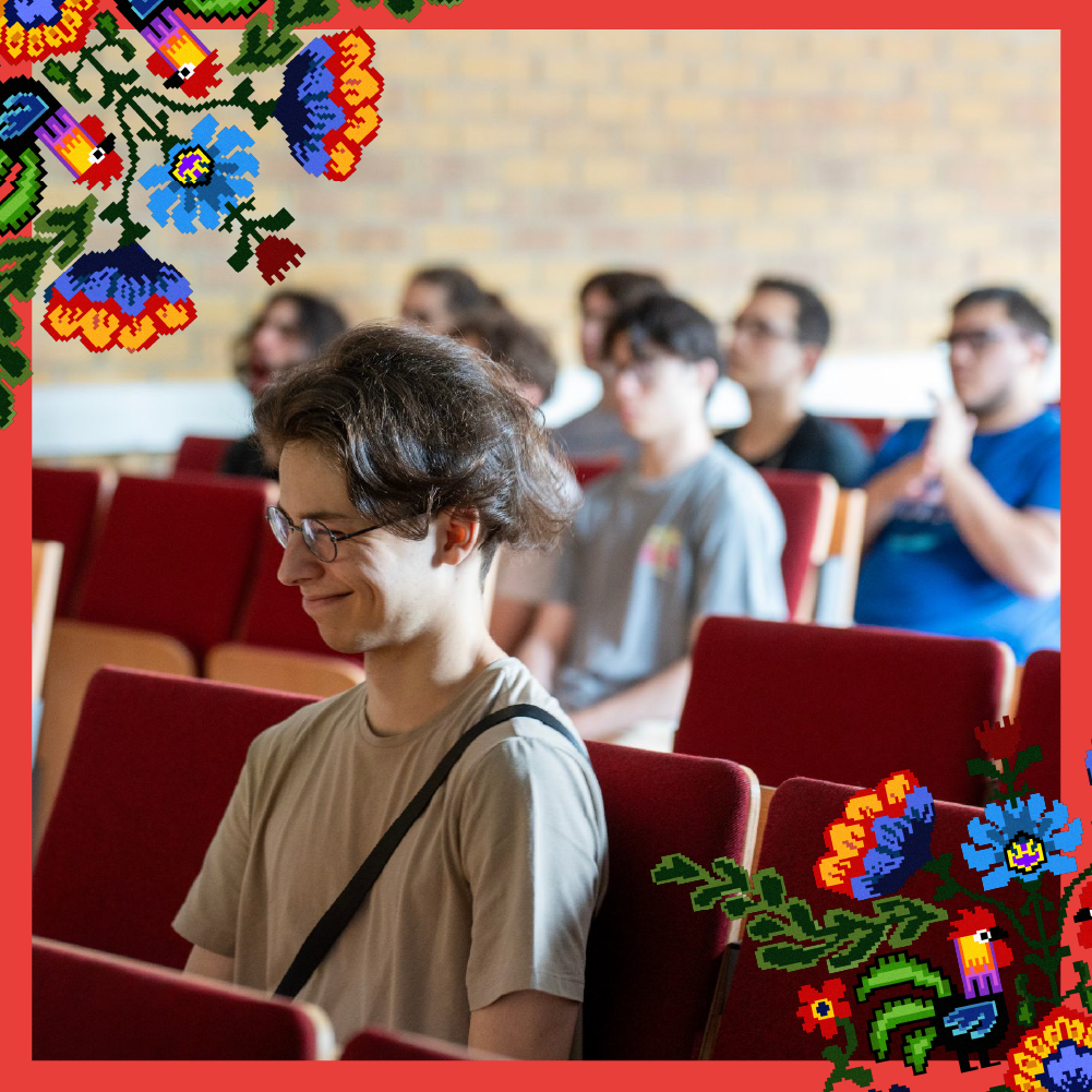 Uczestnik projektu "Poland in Pixels" podczas oficjalnego otwarcia