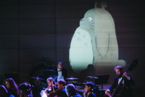 Zdjęcie wizualizacji z koncertu Sinfonietta Cracovia