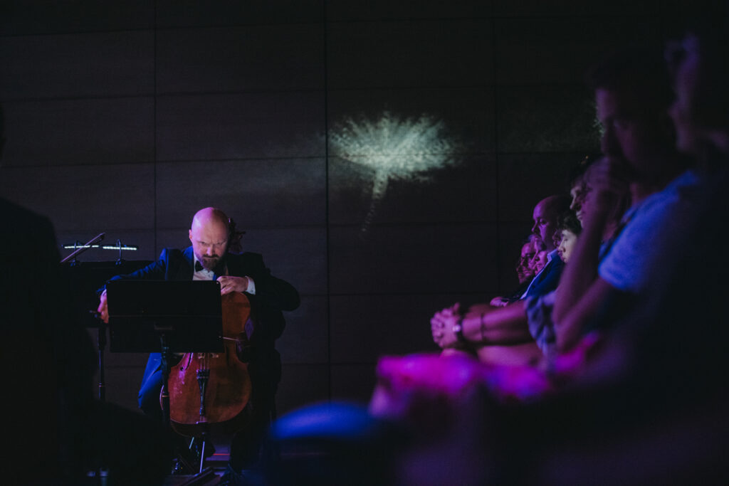 Zdjęcie wizualizacji z koncertu Sinfonietta Cracovia