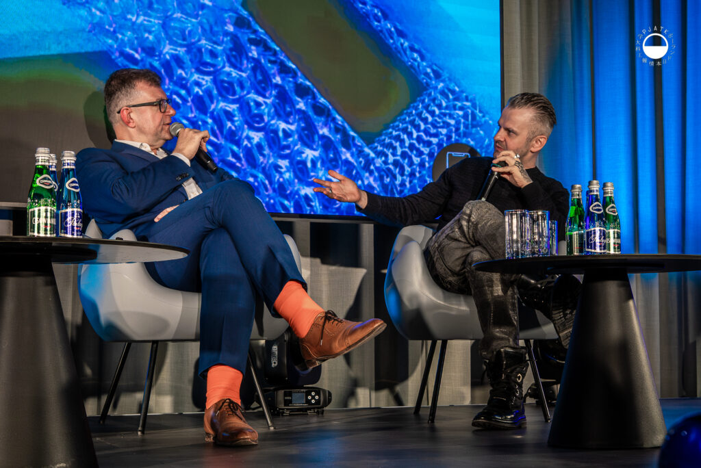 Jacek Dukaj i Andrzej Dragan na AI Summit PJAIT 2025